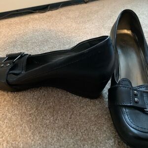 Elegant Black Wedge Loafers